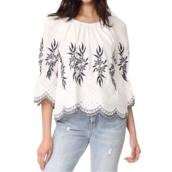 Moon River Embroidered Eyelet Scalloped Hem Boho Top White & Blue Size Small - Picture 8 of 12